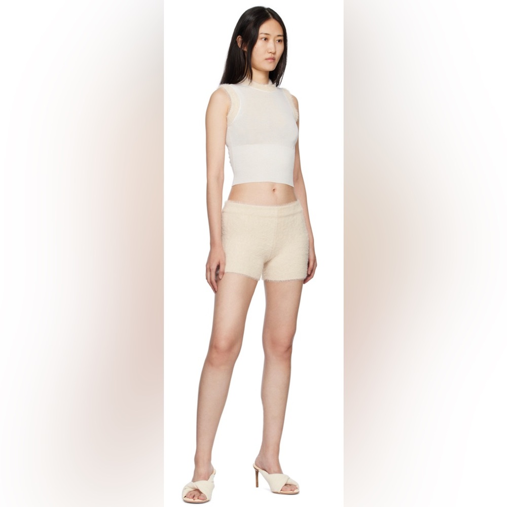 NWT JACQUEMUS LE SHORT PAPIER ARANCIA NEVE FLUFFY MOHAIR BIKE CREAM OFF WHITE